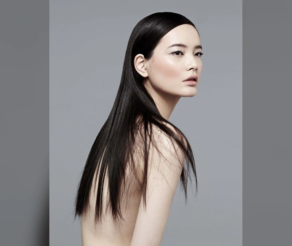 Sleek long vampire hair in side profile